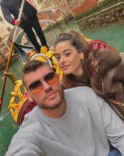 "Efnan" onunla sevgilidir - FOTO