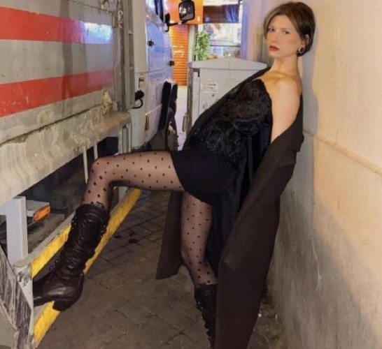 İçində modelin olduğu taksi dənizə düşdü - FOTO