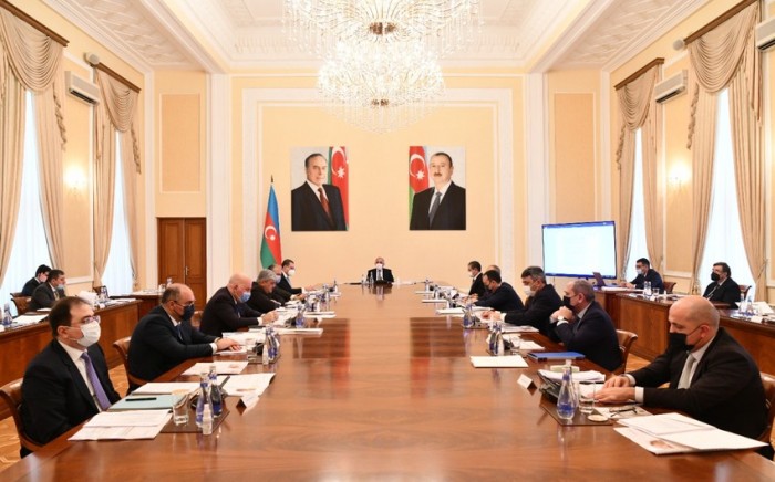 Əli Əsədov İqtisadi Şuranın iclasını keçirdi - FOTO