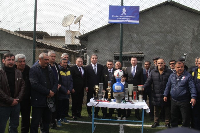 Gəncədə mini futbol meydançaları təmir olunub - FOTOLAR