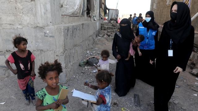 Ancelina Coli Yəməndə husilərlə görüşdü - FOTO