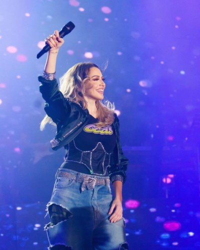 Hadisənin 35 minlik səhnə geyimi diqqət çəkdi - FOTOLAR