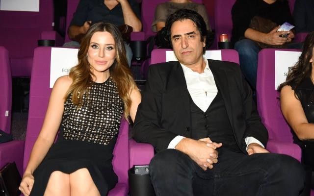 Mahsun Kırmızıgül gənc qadınla eşq yaşayır? - FOTOLAR