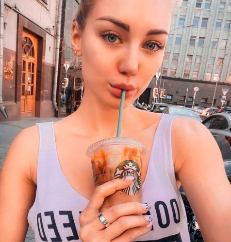 Putini “psix” adlandıran model ölü tapıldı - FOTO