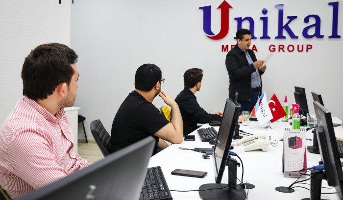 "Unikal"da peşə etikası qaydaları ilə bağlı müzakirə - FOTOLAR