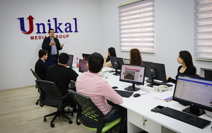 "Unikal"da peşə etikası qaydaları ilə bağlı müzakirə - FOTOLAR