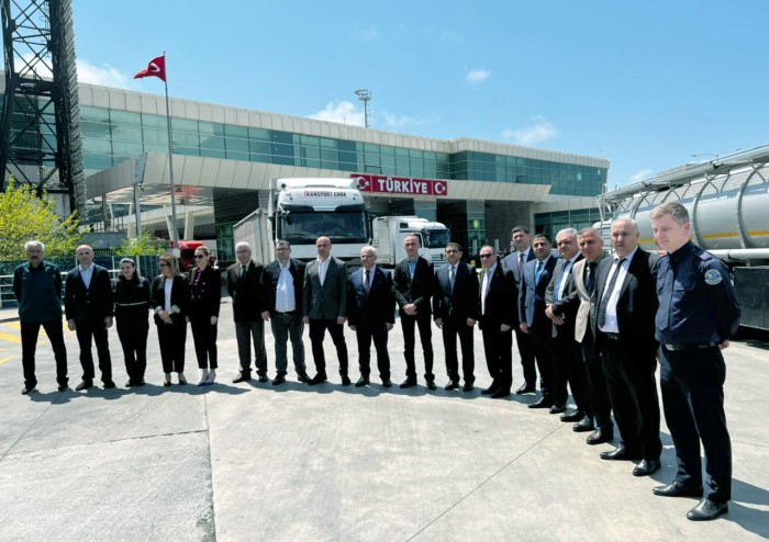 Gömrük orqanlarının nümayəndələri arasında üçtərəfli görüş keçirilib - FOTO