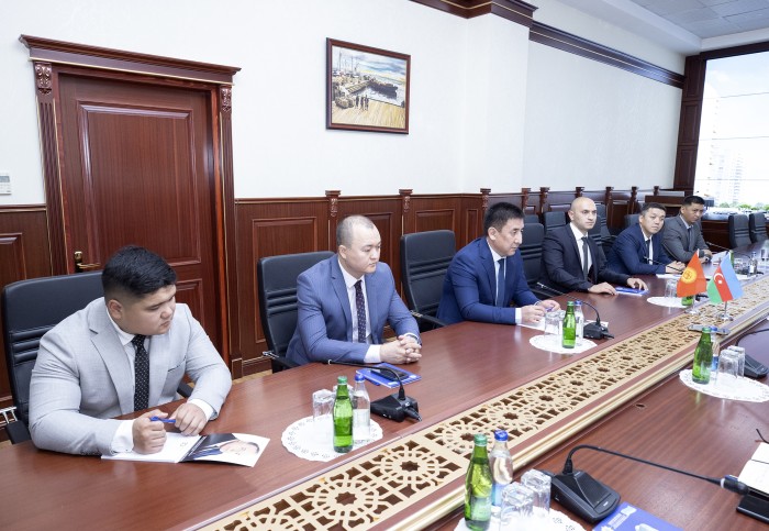 Gömrük Komitəsində Qırğızıstan nümayəndə heyətilə görüş keçirilib - FOTO