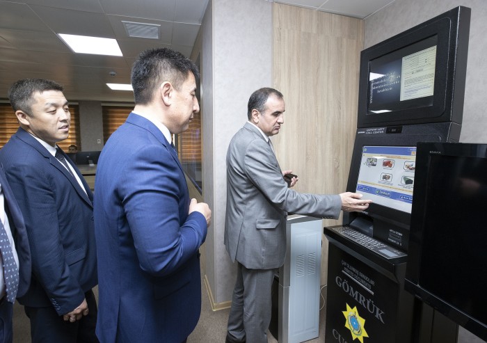 Gömrük Komitəsində Qırğızıstan nümayəndə heyətilə görüş keçirilib - FOTO