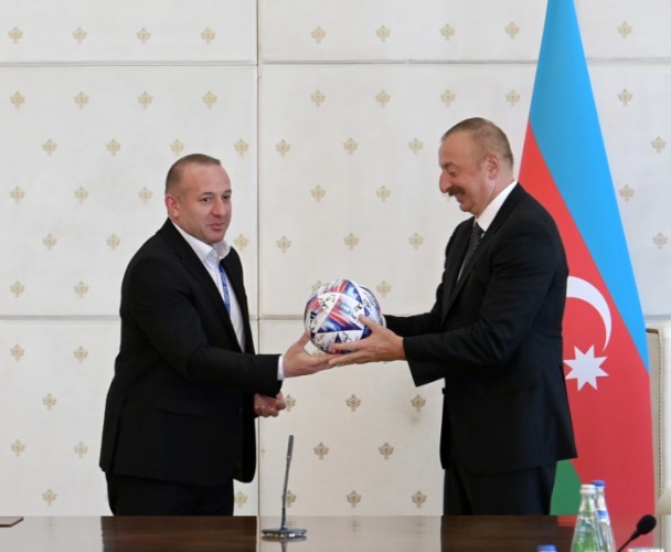 Prezident Avropa çempionu olan komandamızı qəbul etdi - FOTOLAR (YENİLƏNİB)