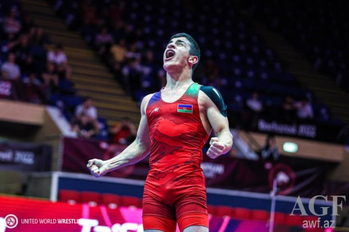 Güləşçimiz erməniyə qalib gələrək Avropa çempionu OLDU - FOTO