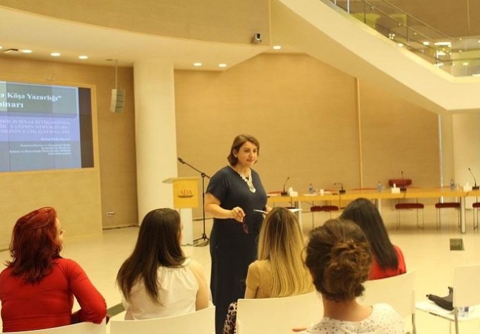 Jurnalistlər üçün "Publisistika və köşə yazarlığı" mövzusunda seminar keçirilib - FOTOLAR