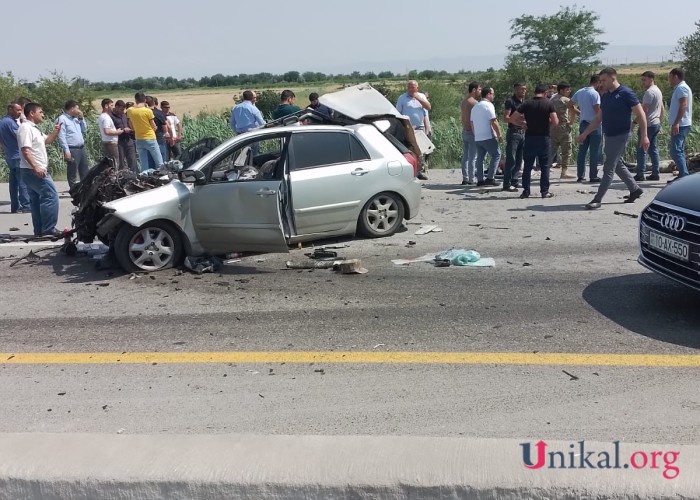 Kürdəmirdə ağır qəza - ölənlər və yaralılar var -YENİLƏNİB (FOTO)