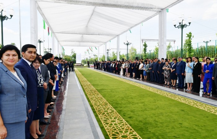 Prezidentlər Daşkənddə Heydər Əliyev Meydanının açılışını etdilər - FOTOLAR (YENİLƏNİB)