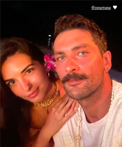 "Mahkum"un aktyoru həmkarı ilə sevgilidir - FOTOLAR