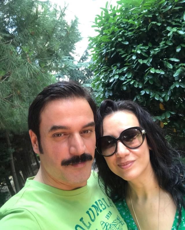 Aktyor 17 illik evliliyə son qoydu - FOTOLAR