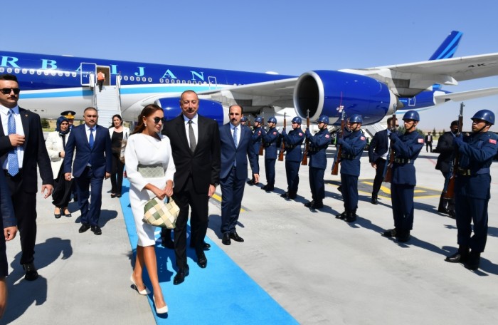 İlham Əliyev və xanımı Türkiyəyə səfər etdi 