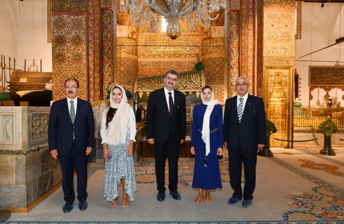 Mehriban Əliyeva və Leyla Əliyeva Konyada Mövlanə muzeyini ziyarət EDİB - FOTO