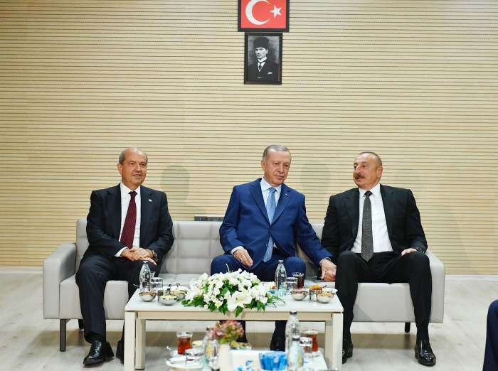 İslamiadanın açılışında iştirak edən rəsmilərin şərəfinə şam yeməyi verilib - FOTOLAR