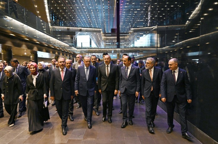 İslamiadanın açılışında iştirak edən rəsmilərin şərəfinə şam yeməyi verilib - FOTOLAR