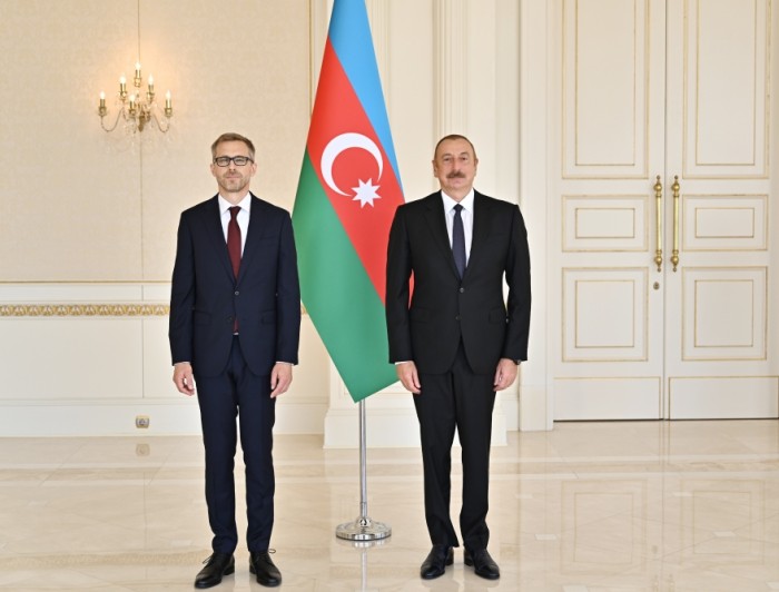 Prezident yeni səfirlərin etimadnamələrini qəbul etdi - FOTOLAR (YENİLƏNİB)