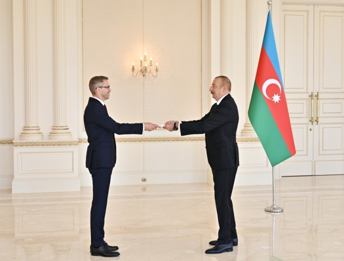 Prezident yeni səfirlərin etimadnamələrini qəbul etdi - FOTOLAR (YENİLƏNİB)