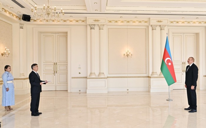 Prezident yeni səfirləri qəbul etdi - YENİLƏNİB (FOTOLAR)