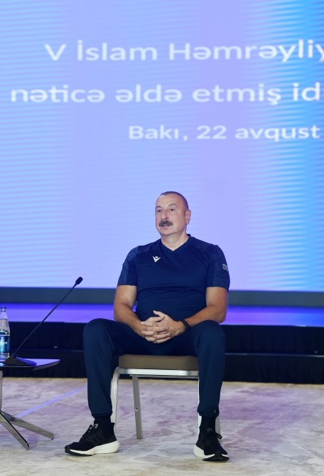 Prezident və xanımı medal qazanan idmançılarla görüşdülər - FOTOLAR (YENİLƏNİB)