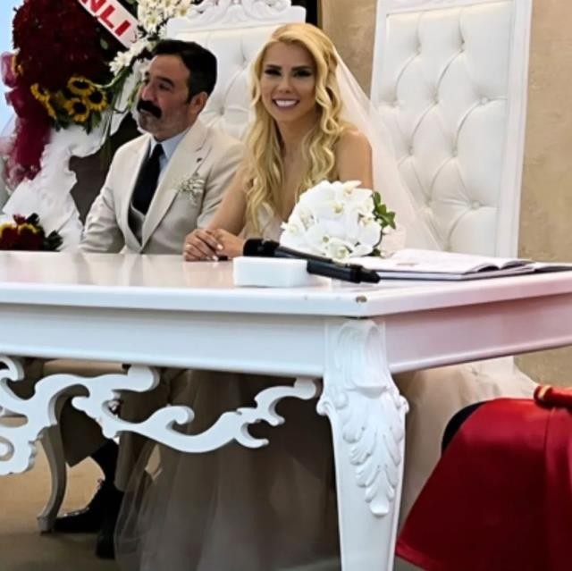 Aktyor ikinci dəfə ailə həyatı qurdu - FOTOLAR