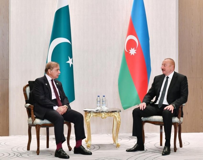 İlham Əliyev Pakistanın Baş naziri ilə görüşdü - FOTO (YENİLƏNİB)