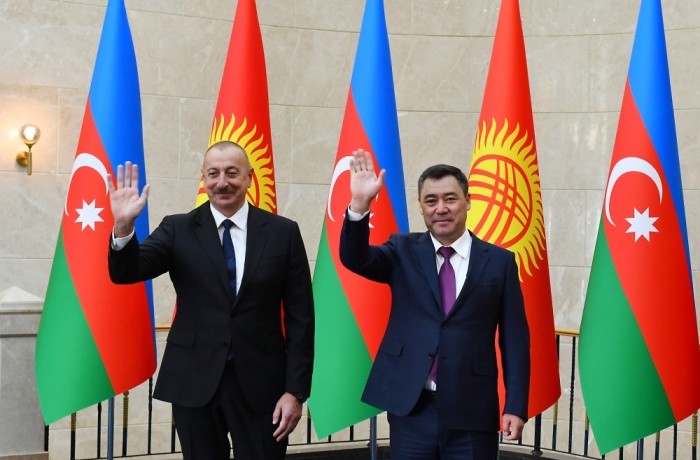 İlham Əliyevin Bişkekdə rəsmi qarşılanma mərasimi olub - FOTO