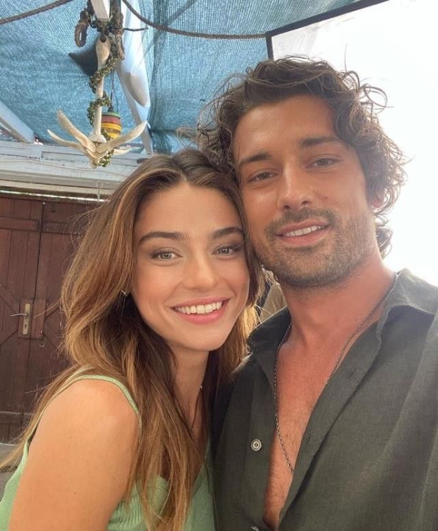 Məşhur cütlük ayrıldı - FOTOLAR