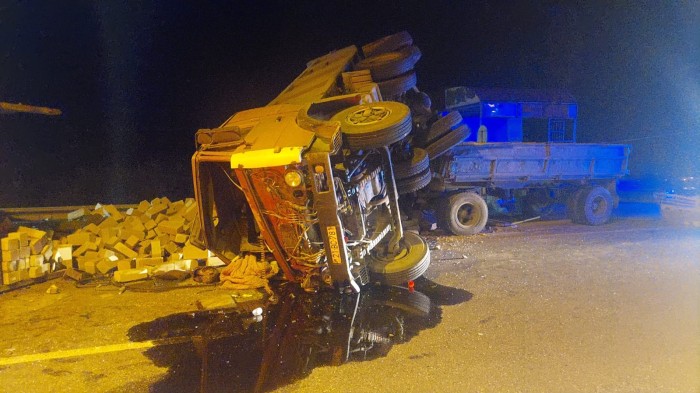 Goranboyda 2 "KamAz" toqquşdu - FOTO