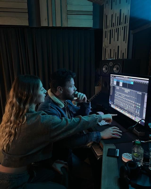 Sinan Akçıl onunla eşq yaşayır - FOTOLAR