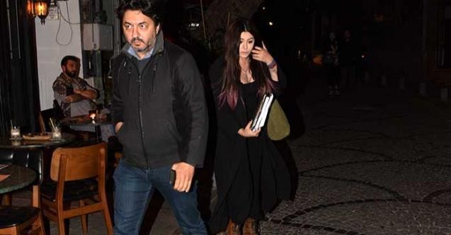 Məşhur aktrisa sevgilisi ilə görüntüləndi - FOTOLAR