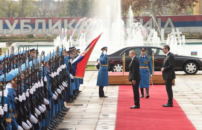 İlham Əliyevin Belqradda rəsmi qarşılanma mərasimi oldu - FOTOLAR