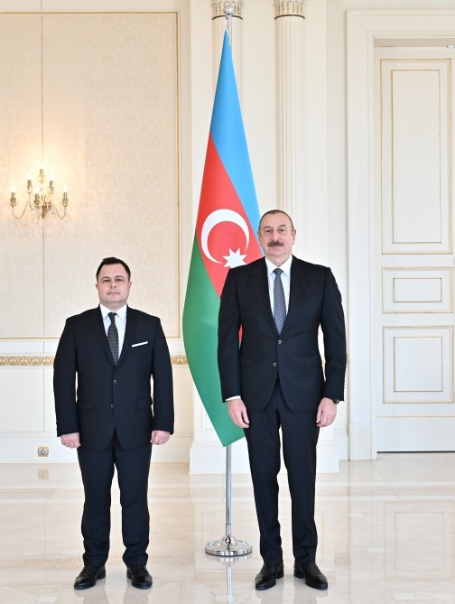 İlham Əliyev yeni səfirin etimadnaməsini qəbul etdi - FOTOLAR (YENİLƏNİB)