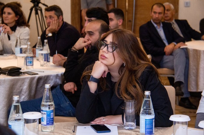 Qəzet əməkdaşları üçün təlim keçirildi - FOTOLAR