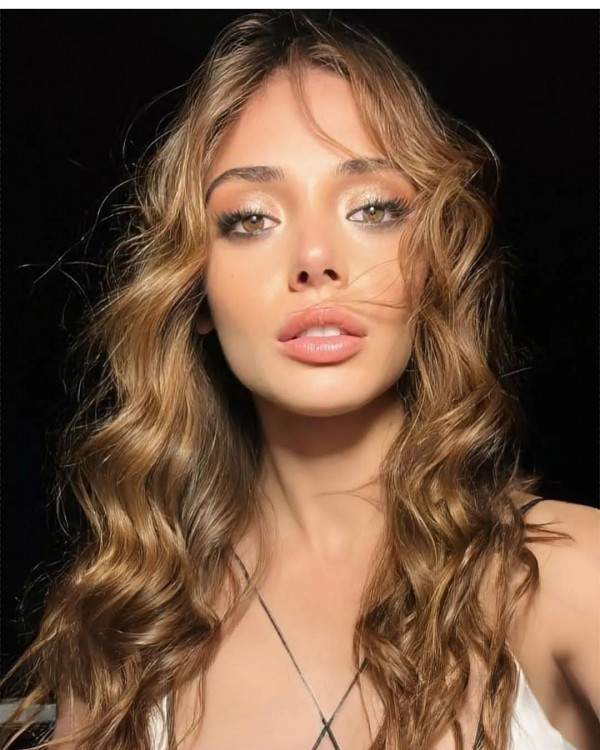 "Duy beni"nin aktrisası yeni serialda - FOTO