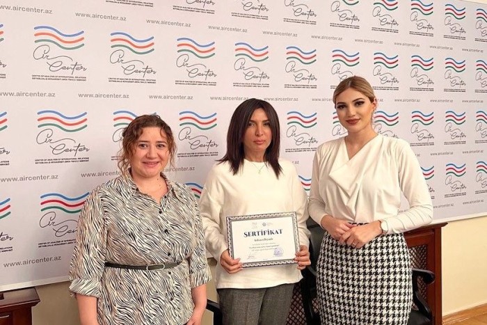 Jurnalistlər üçün “Azərbaycanın xarici siyasət gündəmi” mövzusunda təlim keçirilib - FOTOLAR