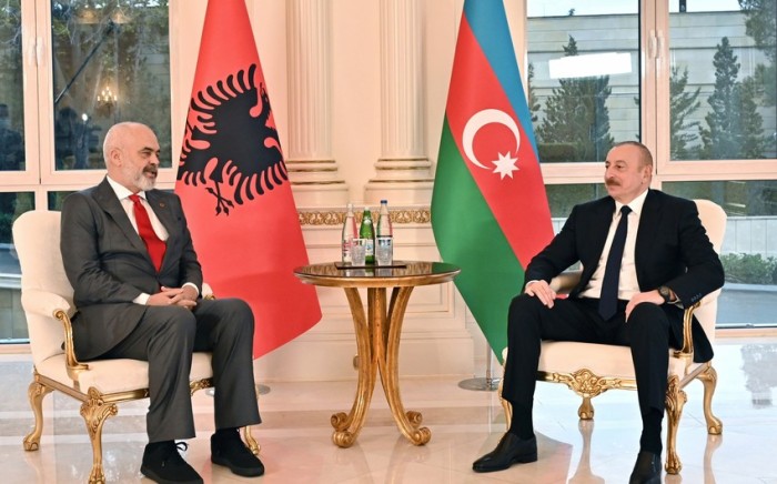 İlham Əliyevin Edi Rama ilə təkbətək görüşü oldu - FOTOLAR (YENİLƏNİB)