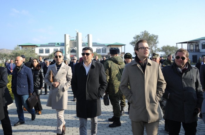 Diplomatlar və hərbi attaşelər Zəngilan və Qubadlıya səfər ediblər - FOTOLAR