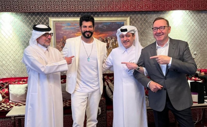 Burak Özçivit Hollivud ulduzuyla bir arada - FOTO