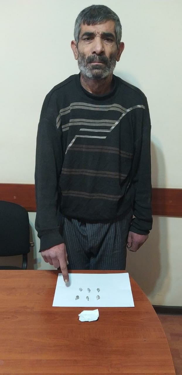 Keçmiş məhkumlar narkotiklə tutuldu - Biri qadındır