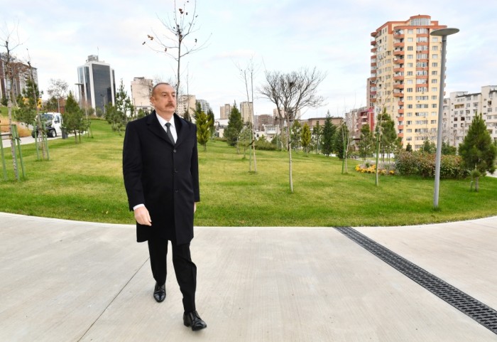 İlham Əliyev Mərkəzi Parkın ikinci hissəsinin açılışında - YENİLƏNİB