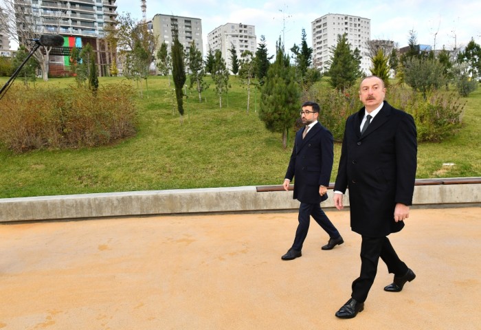 İlham Əliyev Mərkəzi Parkın ikinci hissəsinin açılışında - YENİLƏNİB