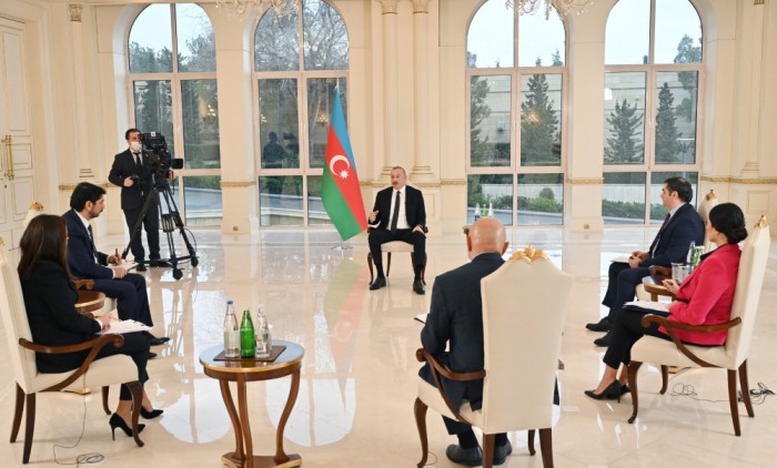 İlham Əliyev yerli televiziya kanallarına müsahibə verib - YENİLƏNİB (VİDEO)