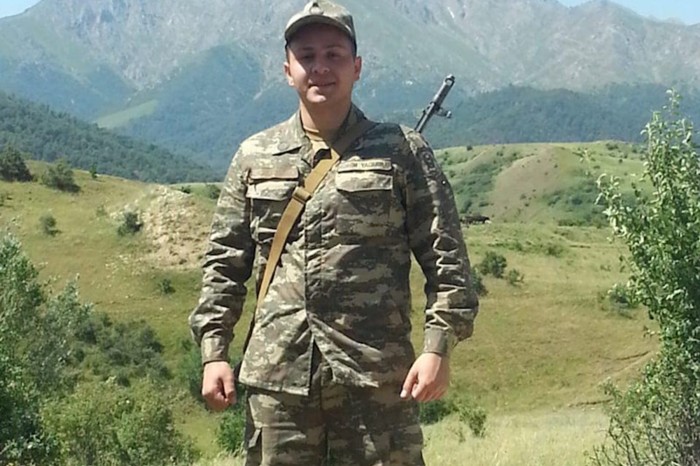 Baş nazir Tofiq Yaqublunun oğluna medal verdi - FOTOLAR
