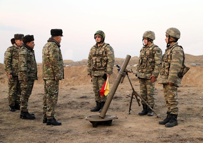 Generallar Ermənistanla sərhəddə - FOTOLAR