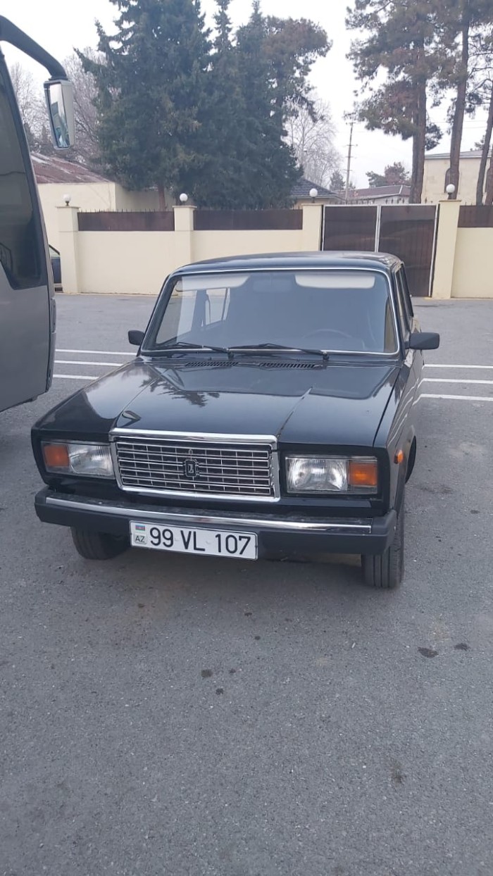 Əmisinin maşını ilə "avtoş"luq edən şəxs cərimələndi - FOTO